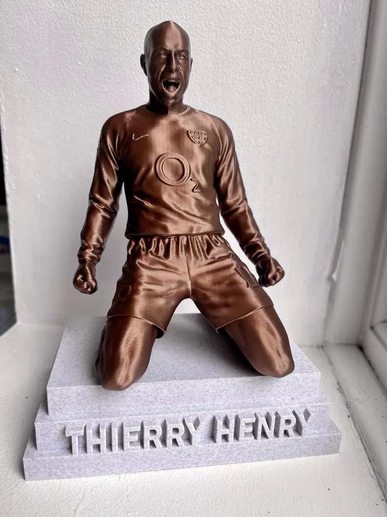 Thierry Henry Statue